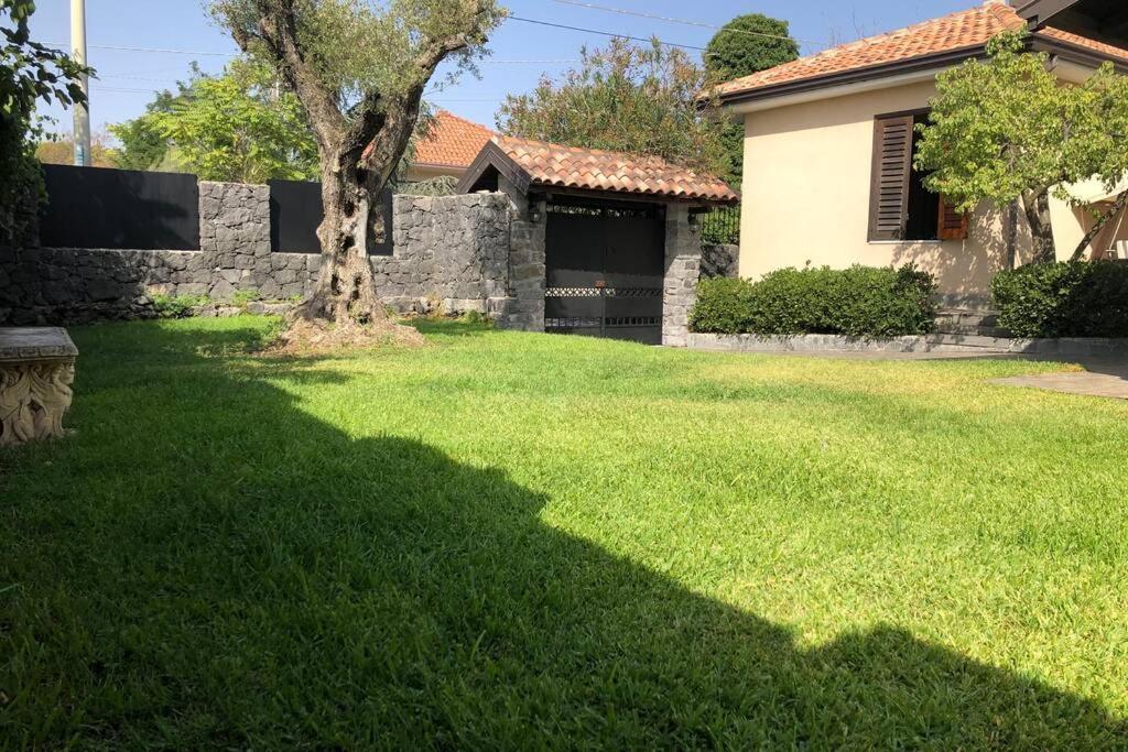 Casa Di Paco A Nicolosi Mascalucia Exterior photo